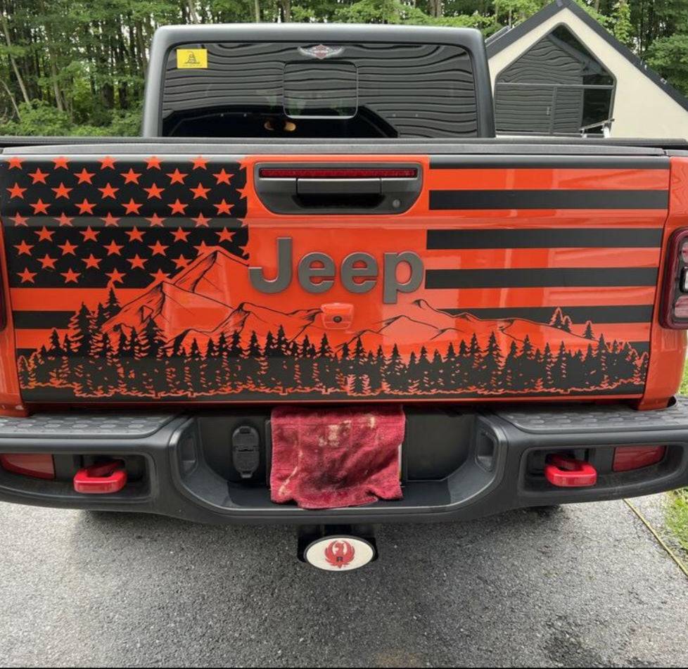 Mountain_Silhouette_American_Flag_Jeep_Gladiator_Decal